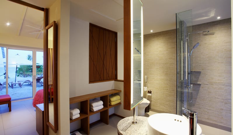 Centara Ras Fushi Resort & Spa-Ocean Front Beach Villa 3_6695